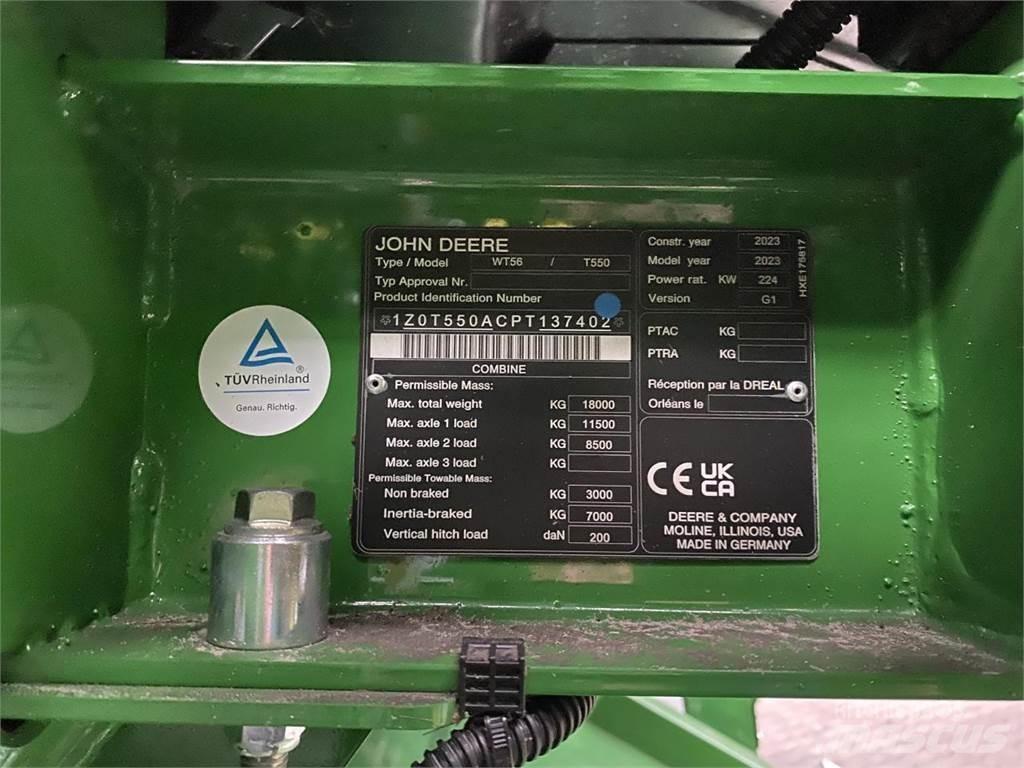 John Deere T550i Kombájnok