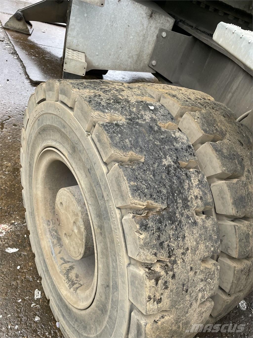 Sennebogen 830 E Anyagmozgatás - Egyebek