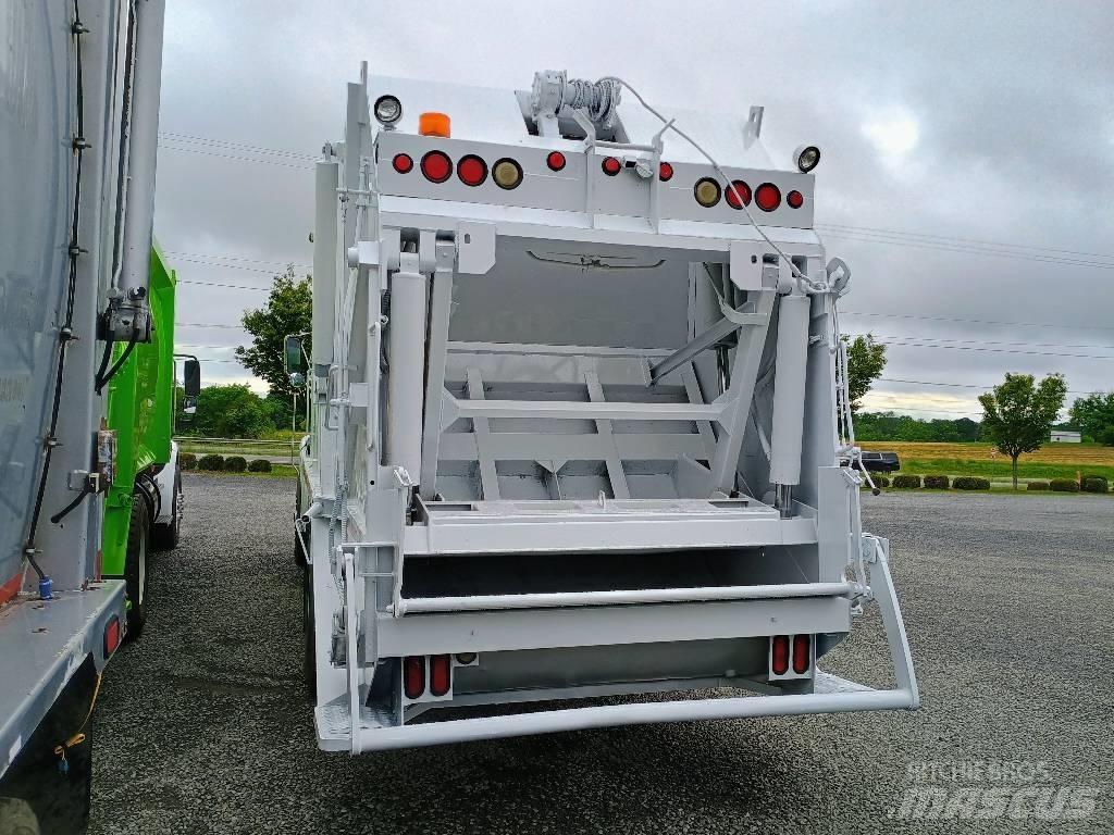 Sterling L7500 Hulladék szállítók