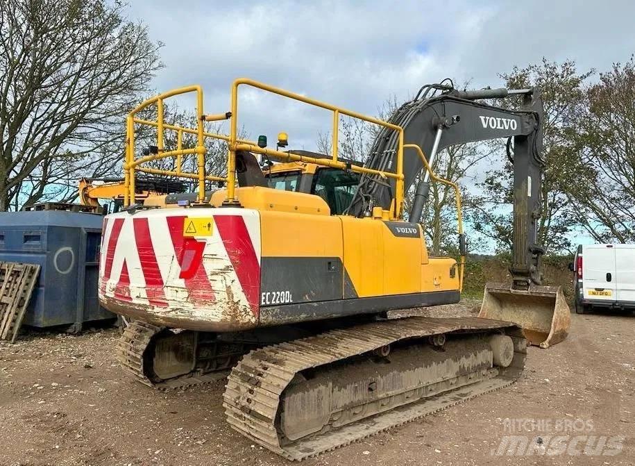 Volvo EC 220 DL Lánctalpas kotrók