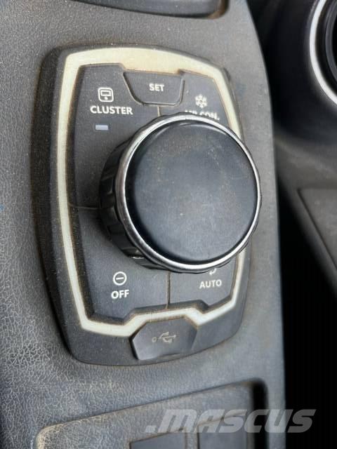 Hyundai HX 140 L Lánctalpas kotrók