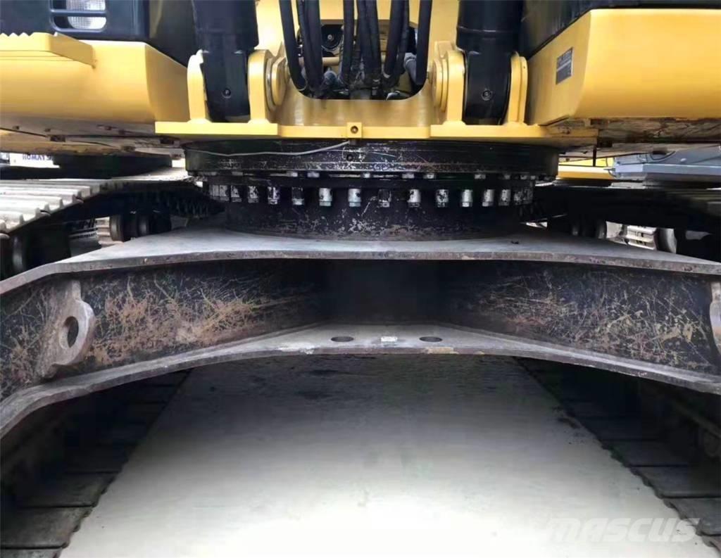 CAT 329D Lánctalpas kotrók