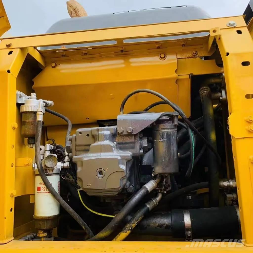 Komatsu PC 200 Lánctalpas kotrók
