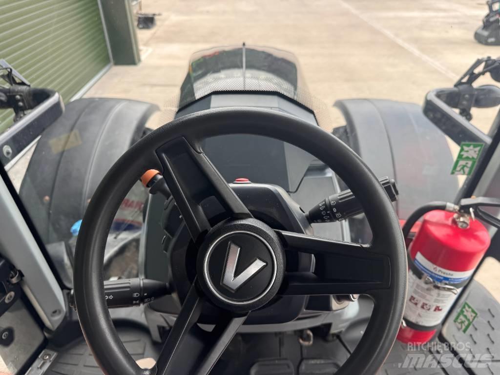 Valtra T 235 Direct Traktorok