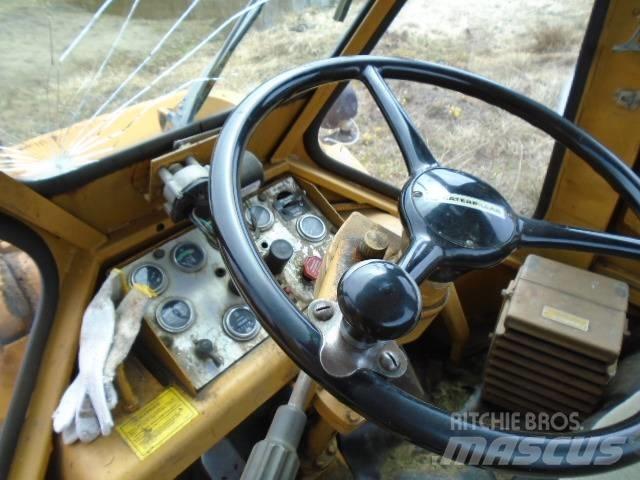 CAT 950 A Gumikerekes homlokrakodók