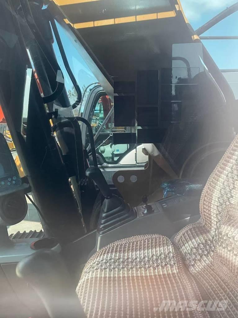 CAT 330D2 Lánctalpas kotrók