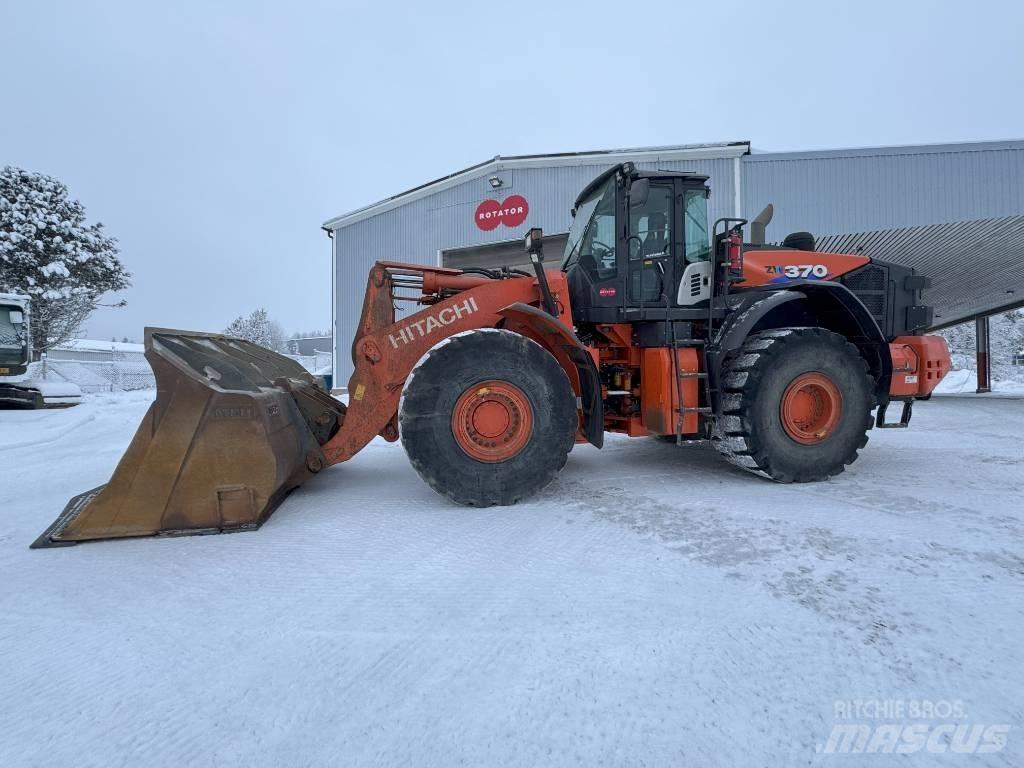 Hitachi ZW 370-6 Gumikerekes homlokrakodók