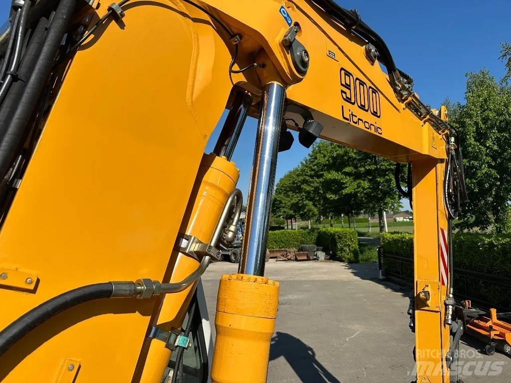 Liebherr A900C Gumikerekes kotrók
