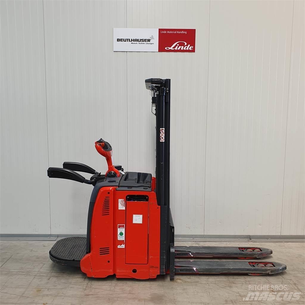 Linde D12AP Gyalogkíséretű targonca