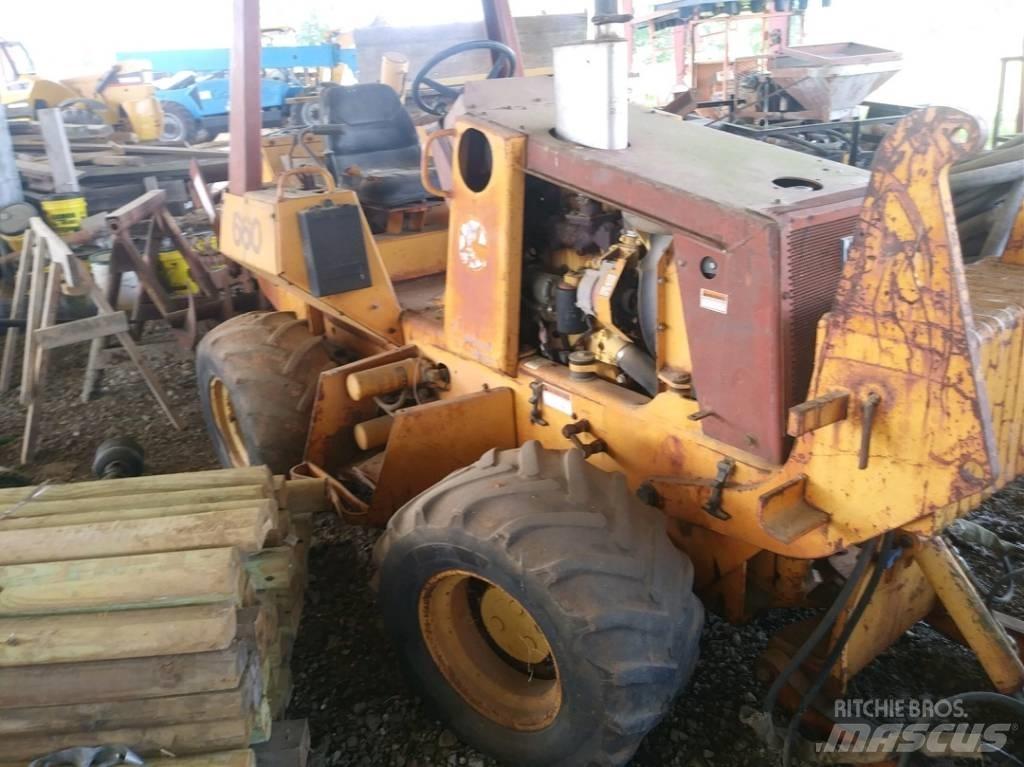 CASE 660 Árokásók