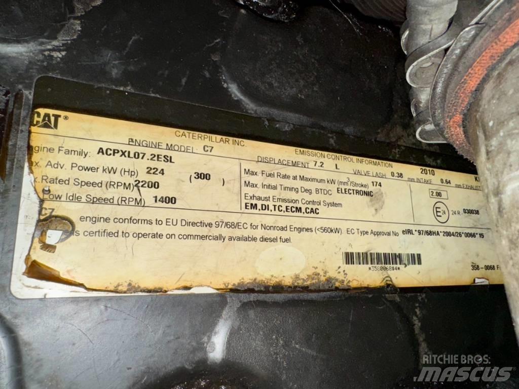CAT 950 H Gumikerekes homlokrakodók
