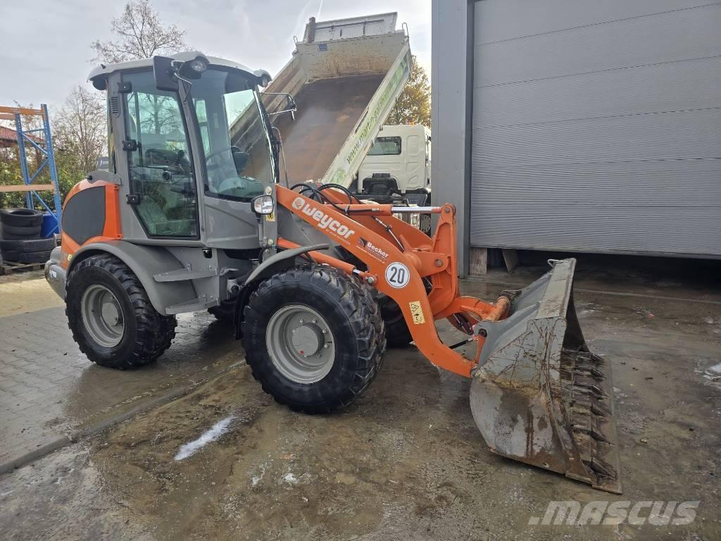 Atlas AR 65 Gumikerekes homlokrakodók