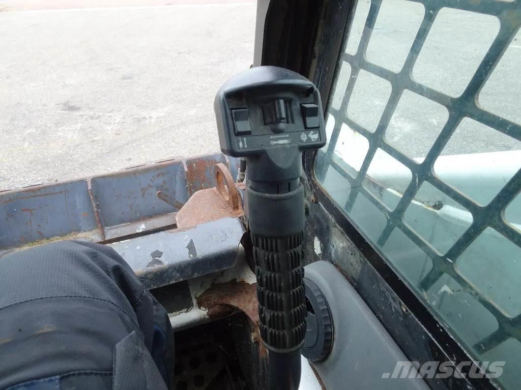 Bobcat 873 Kompaktrakodók