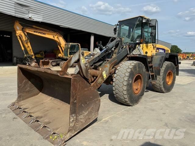 Komatsu WA 200-5 Gumikerekes homlokrakodók