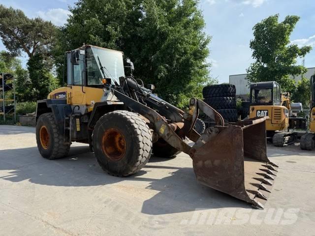 Komatsu WA 200-5 Gumikerekes homlokrakodók