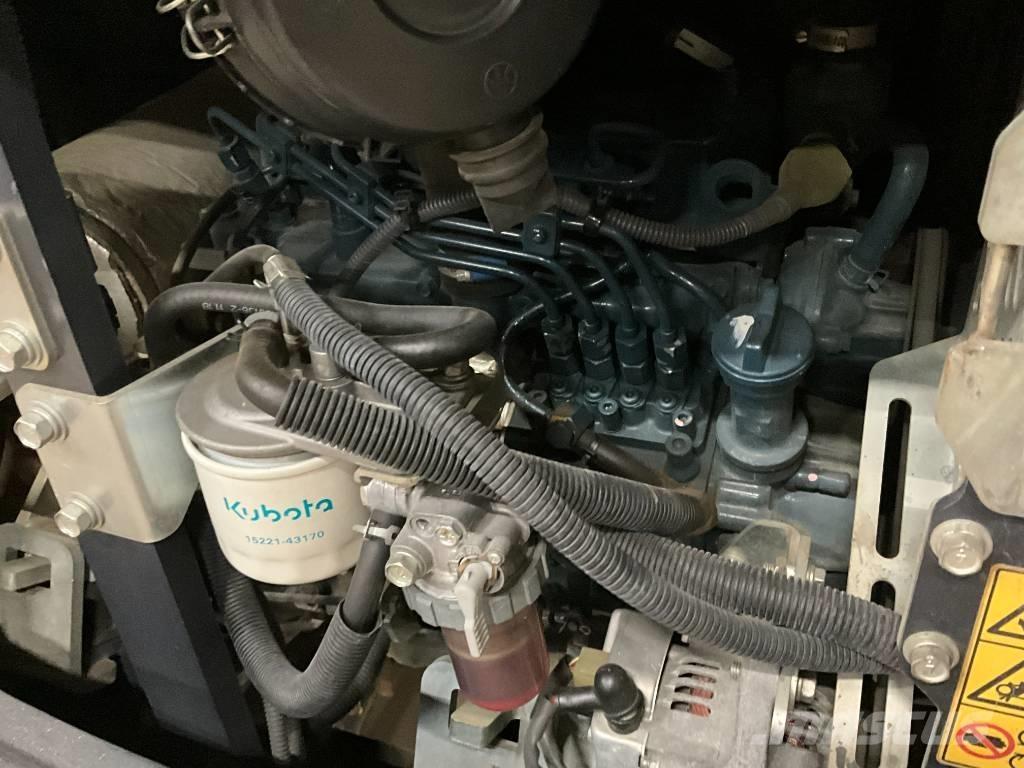 Kubota KX 027-4 Mini kotrók < 7t