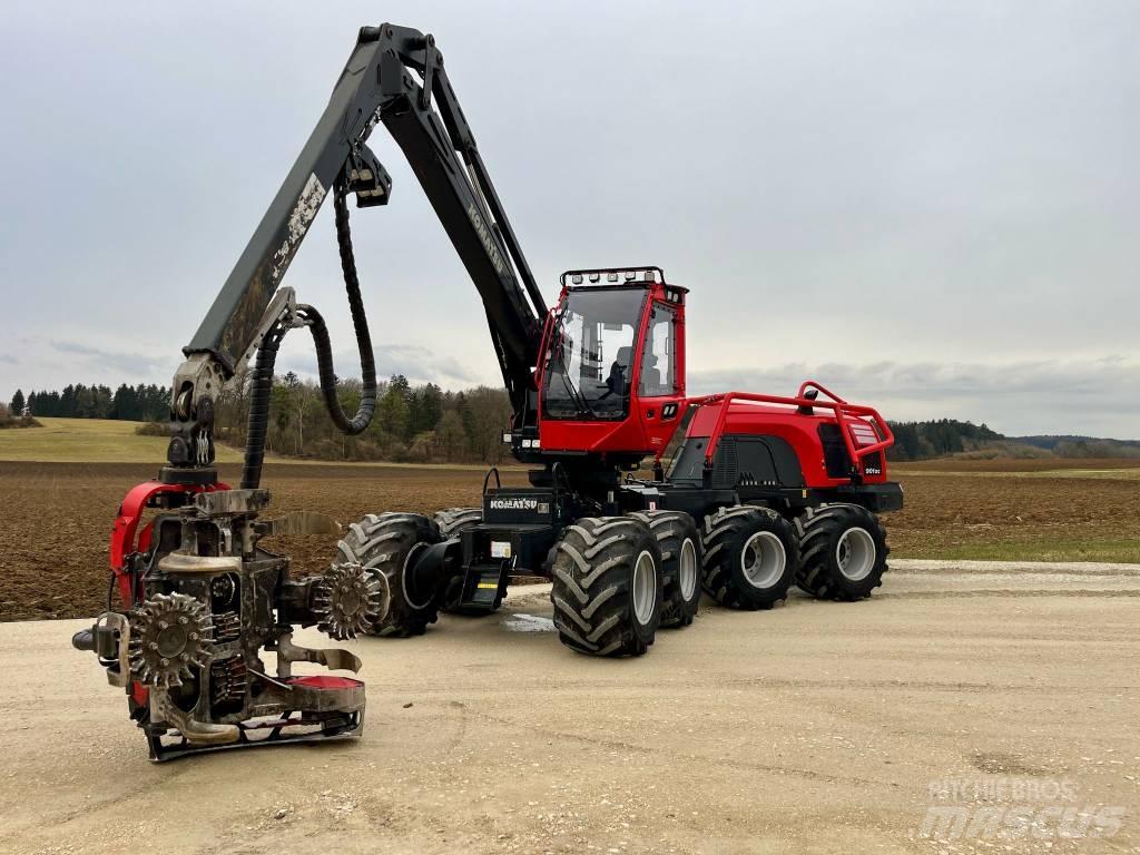 Komatsu 901 XC Betakarítók