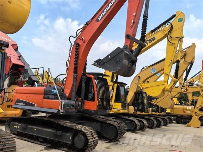 Doosan DX 225 LC Lánctalpas kotrók