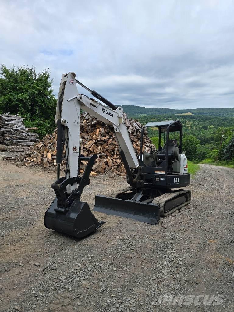 Bobcat E 42 Mini kotrók < 7t