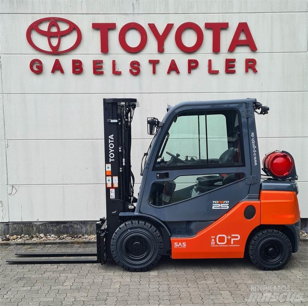 Toyota 02-8FGF25 Gázüzemű targoncák