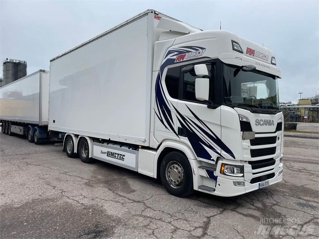 Scania R 500 6X2 Dobozos teherautók