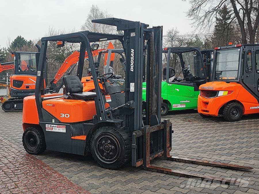 Doosan D30G Dízel targoncák