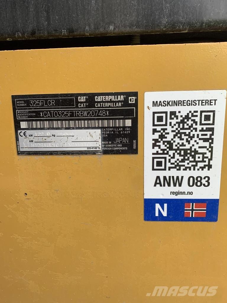 CAT 325F Speciális kotrók