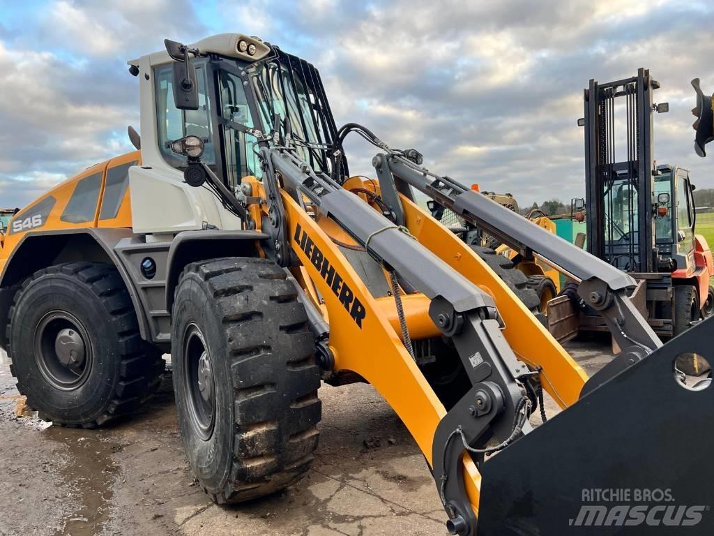 Liebherr L546 Gumikerekes homlokrakodók