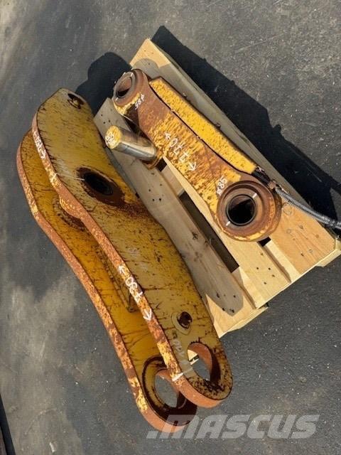Komatsu BUCKET LINK Kanalak