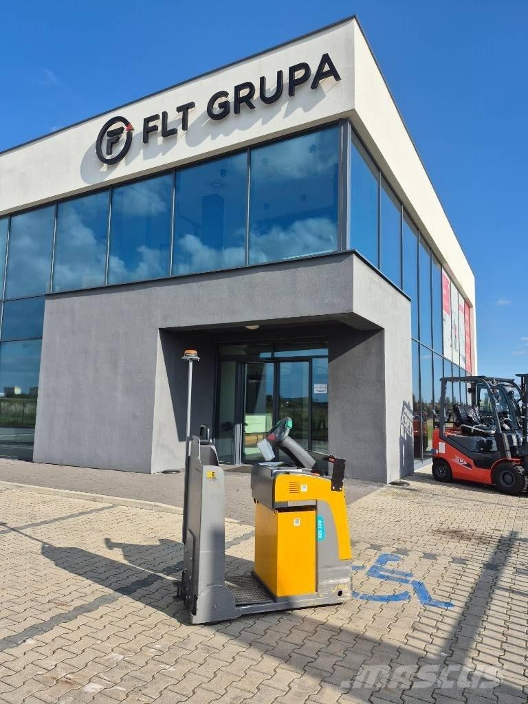 Jungheinrich EZS 130 Vontatótargonca