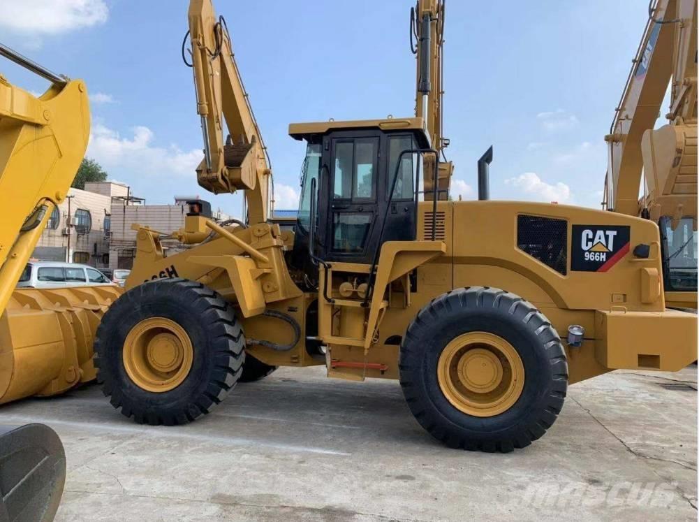 CAT 966H Gumikerekes homlokrakodók
