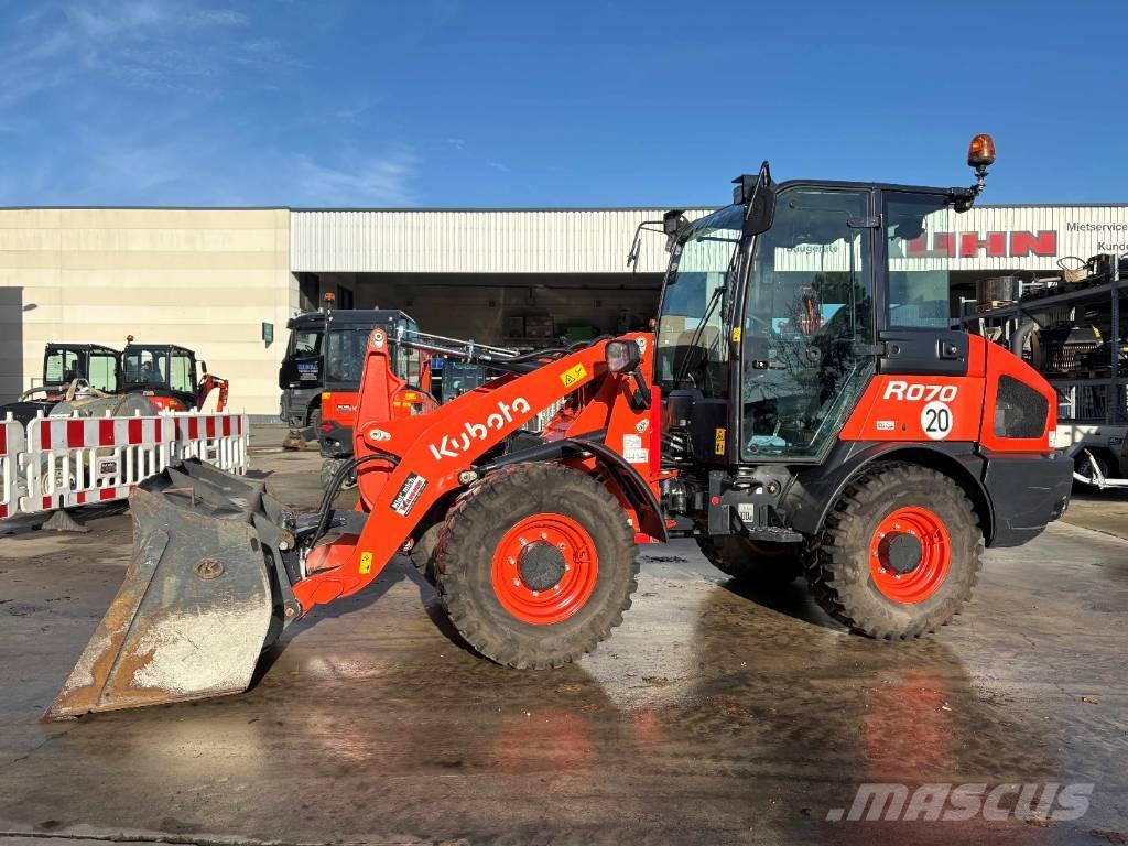 Kubota R 070 Gumikerekes homlokrakodók