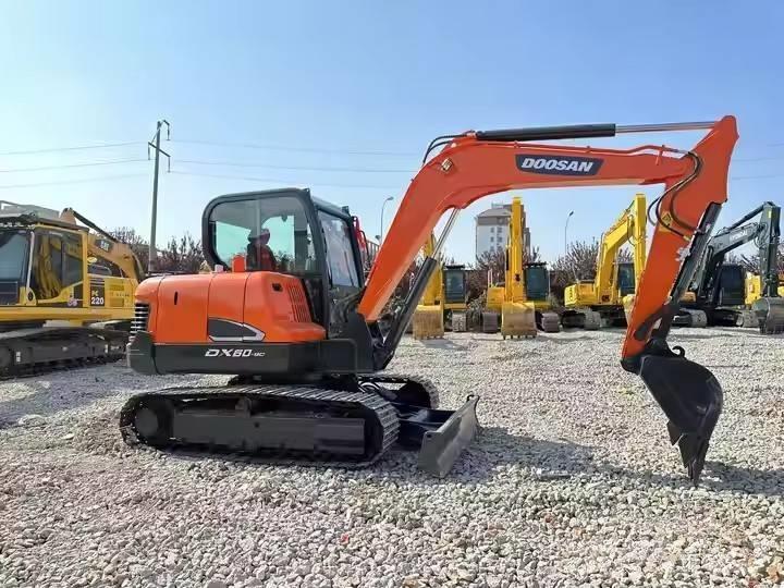 Doosan DX60-9C Lánctalpas kotrók