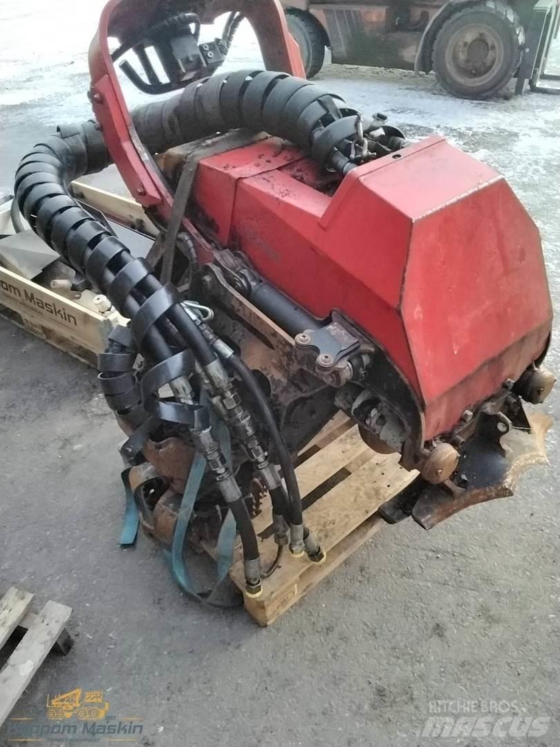 Komatsu C93 Betakarító fejek