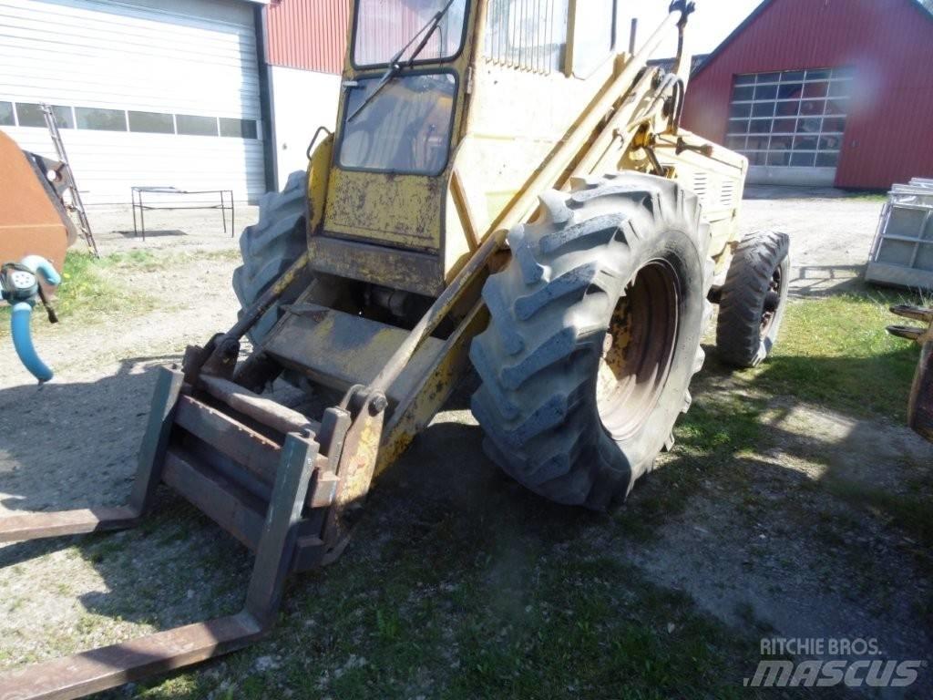 Volvo 218 TD Gumikerekes homlokrakodók