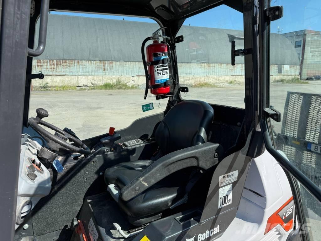 Bobcat L 28 Teleszkópos rakodók