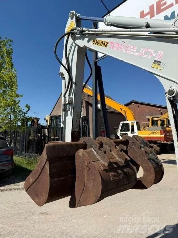 Takeuchi TB125 Mini kotrók < 7t