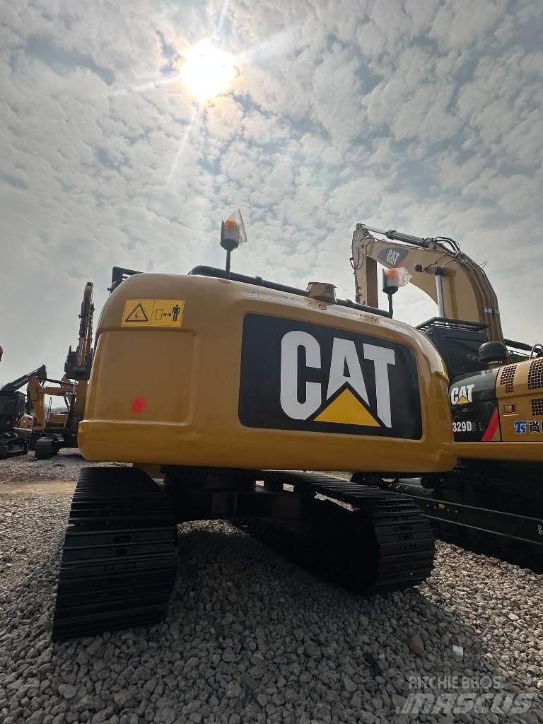 CAT 320 D Közepes (midi) kotrók 7 t - 12 t