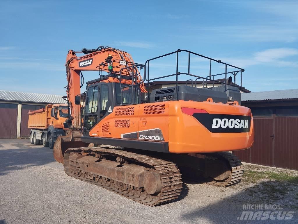Doosan DX 300 LC Lánctalpas kotrók