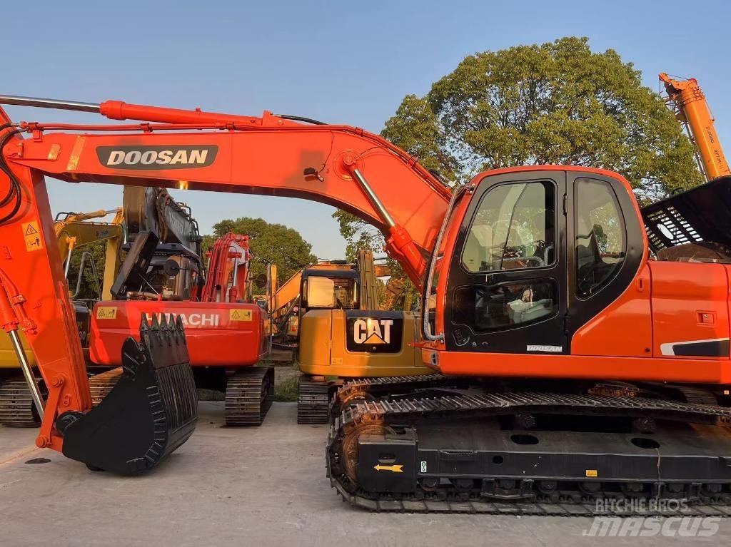 Doosan DX225LC-9C Lánctalpas kotrók