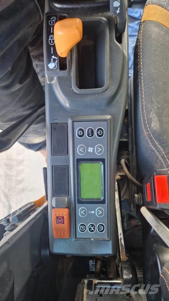 CASE CX 130 D Lánctalpas kotrók