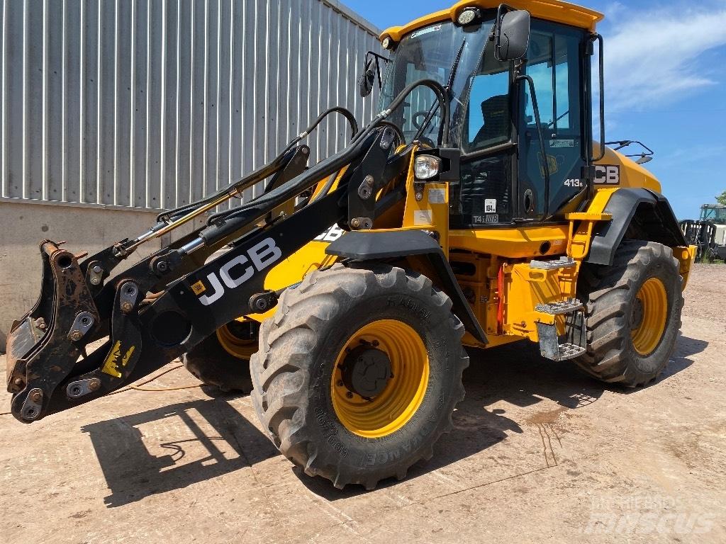 JCB 413 S Gumikerekes homlokrakodók