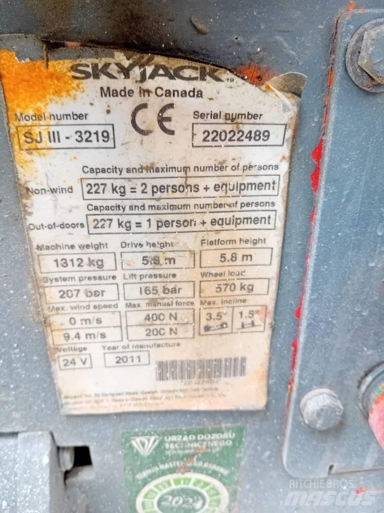 SkyJack 3219 SJ Ollós emelők