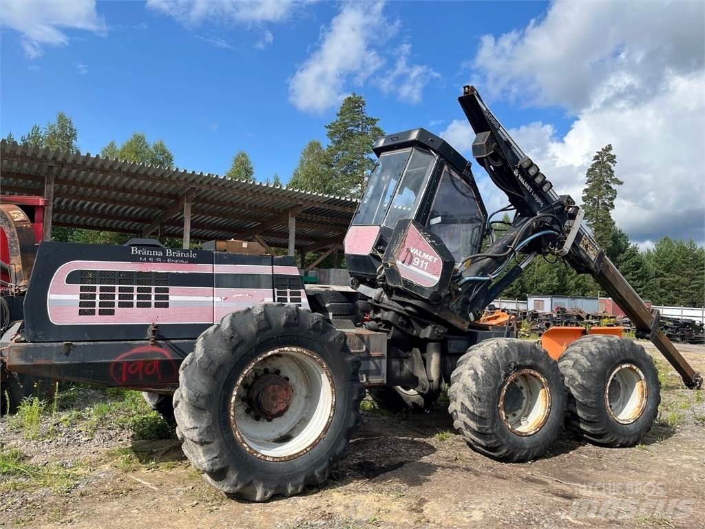 Valmet 911 Betakarítók