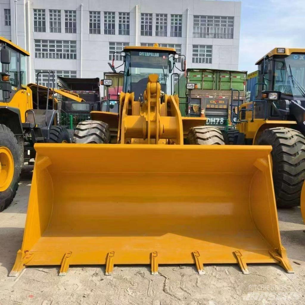 CAT 966 H Gumikerekes homlokrakodók