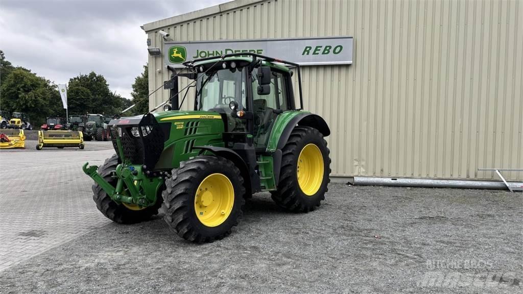 John Deere 6120M Kompakt traktorok