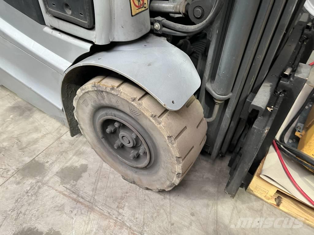 Still RX 60-25 Elektromos targoncák