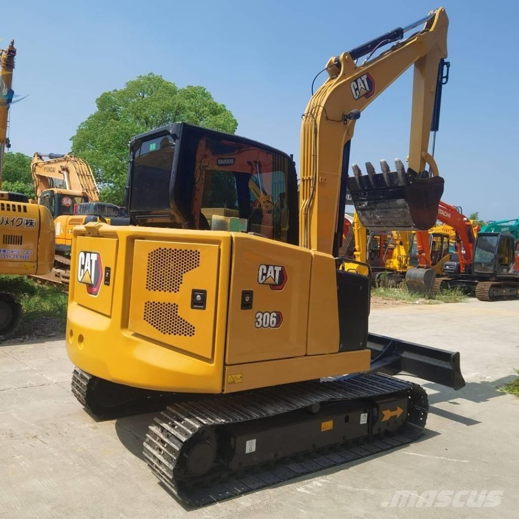 CAT 306 Mini kotrók < 7t