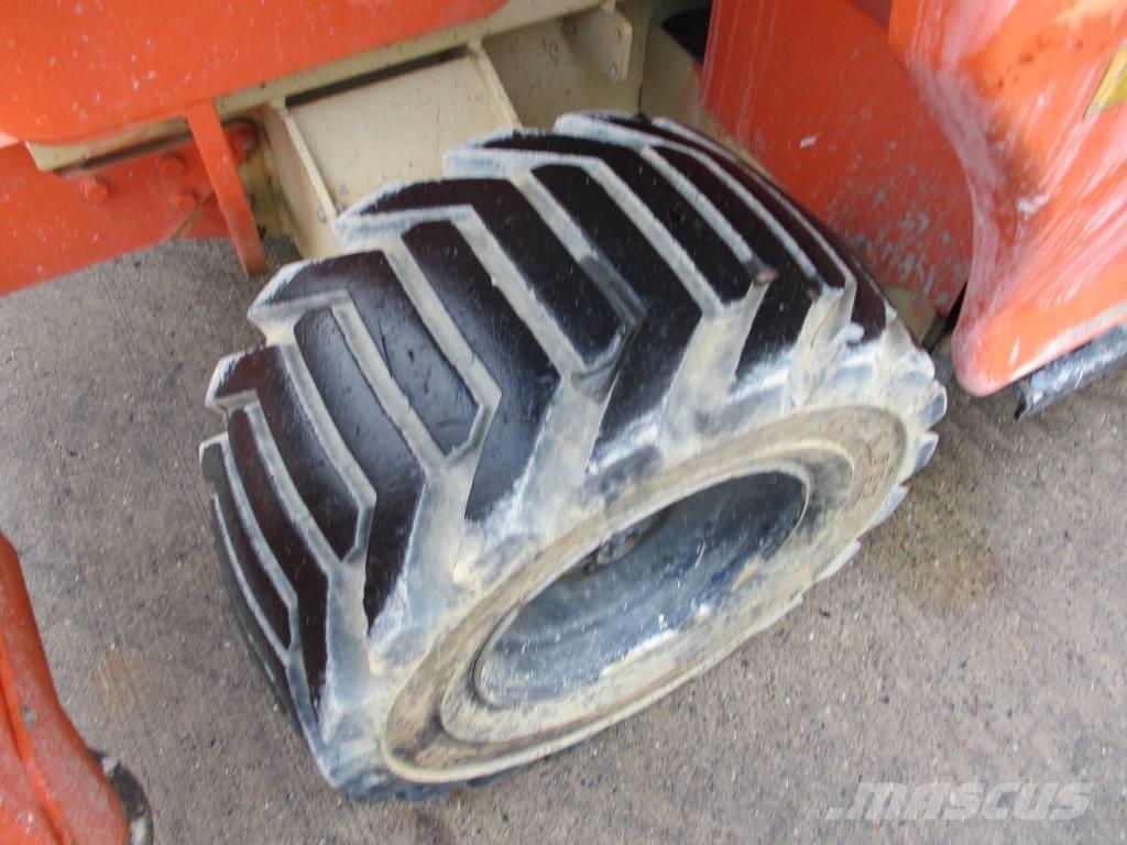 JLG 4384 RT (219) Ollós emelők