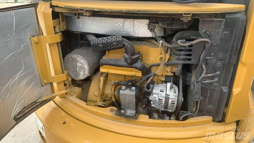 CAT 303 Lánctalpas kotrók